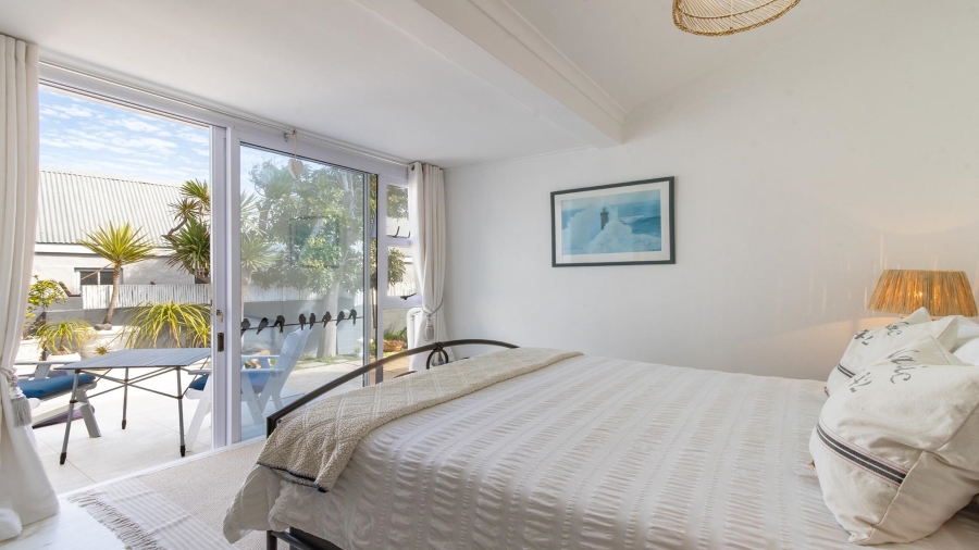 4 Bedroom Property for Sale in Grotto Bay Western Cape